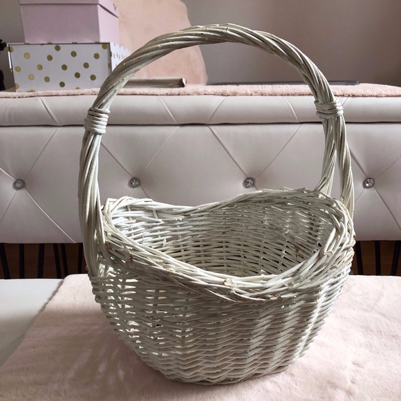 SOLD White Aesthetic Wicker Basket - Picture 1 of 6